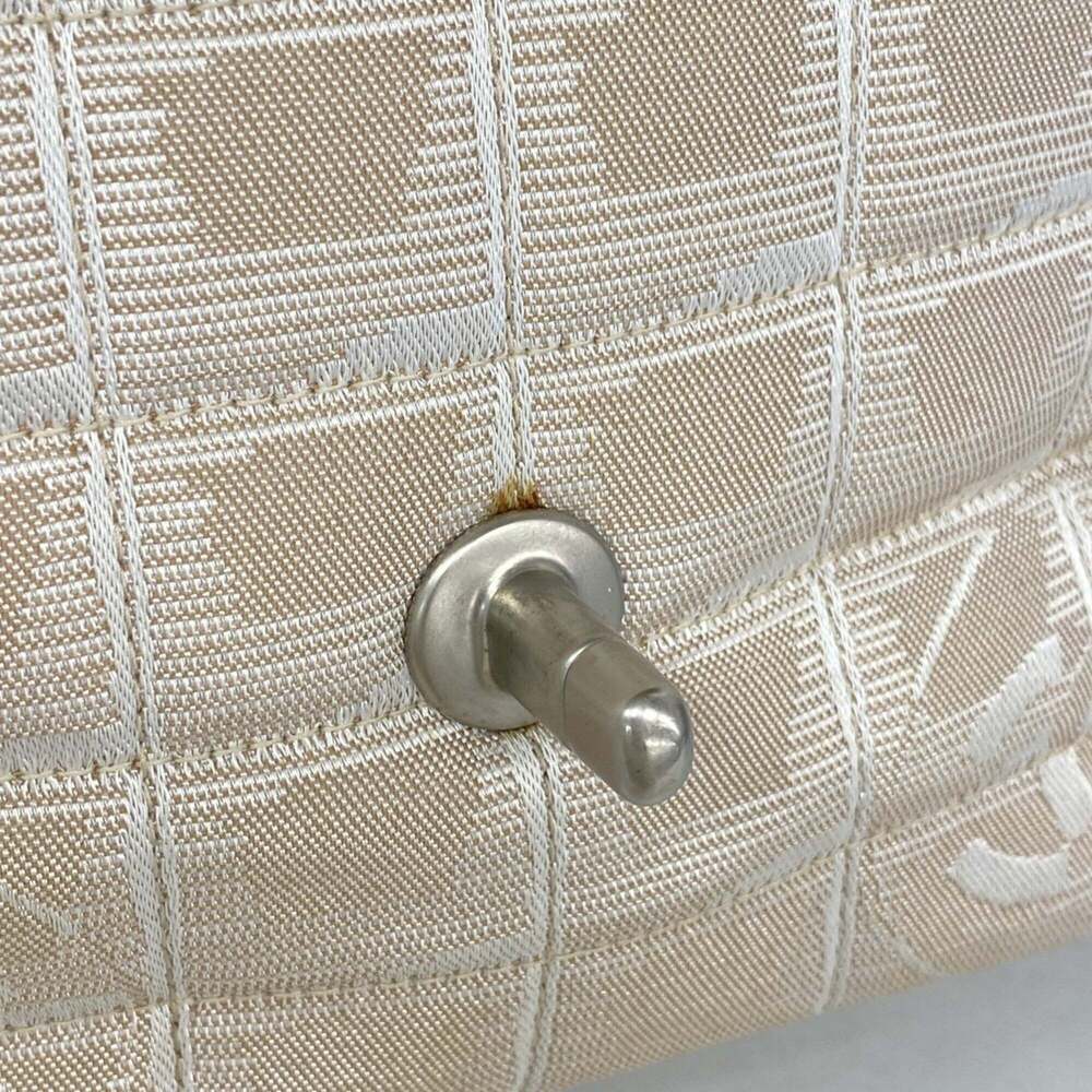 CHANEL Cream Shoulder Bag - Picture 6 of 12